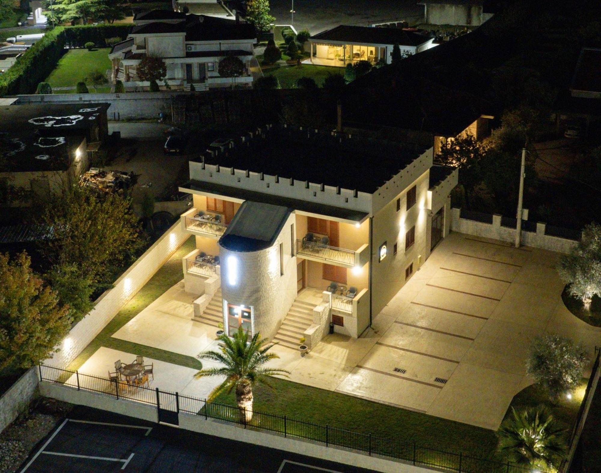 Motel Zeta Lux Mitrovici  ภายนอก รูปภาพ