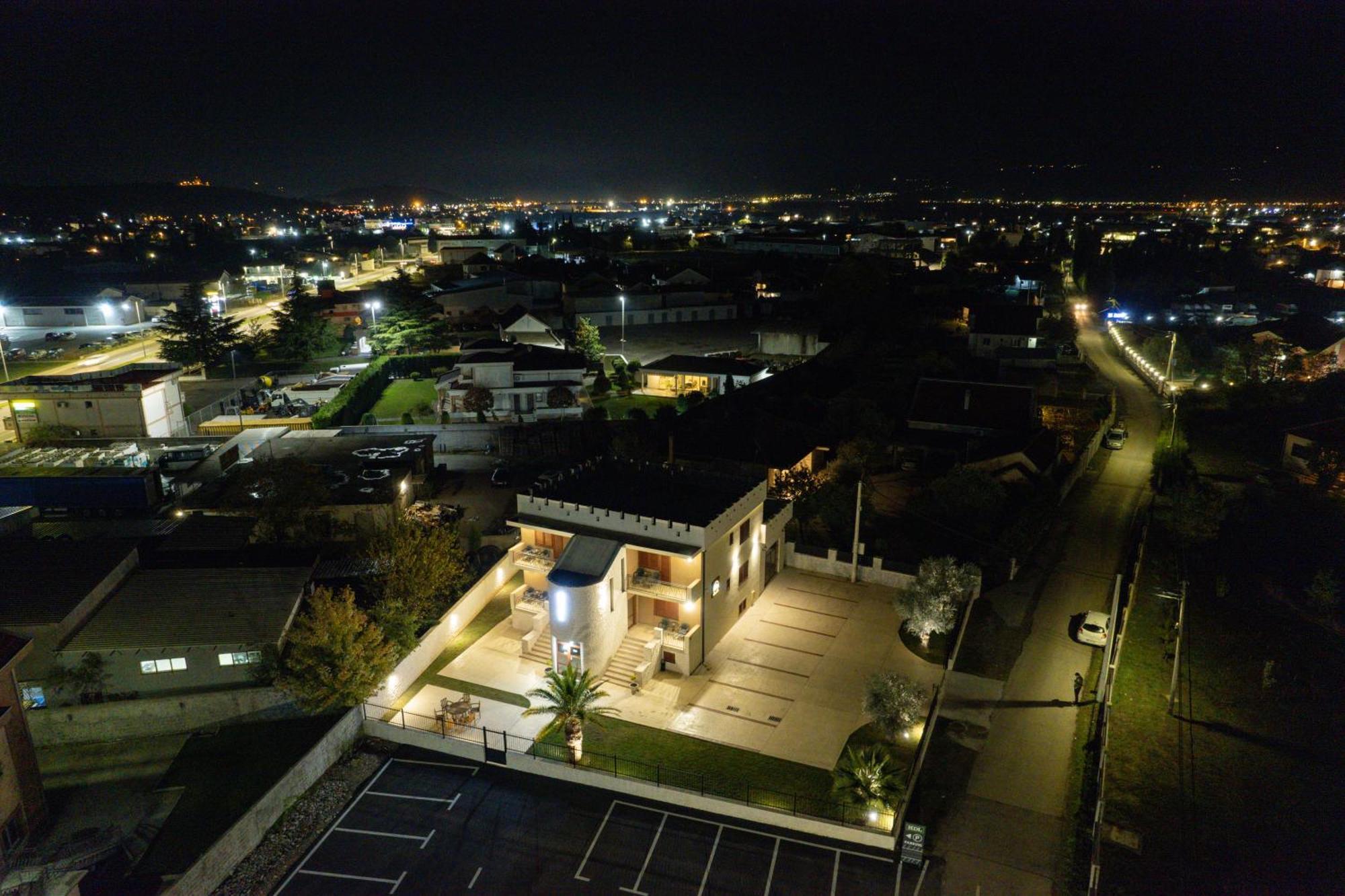 Motel Zeta Lux Mitrovici  ภายนอก รูปภาพ