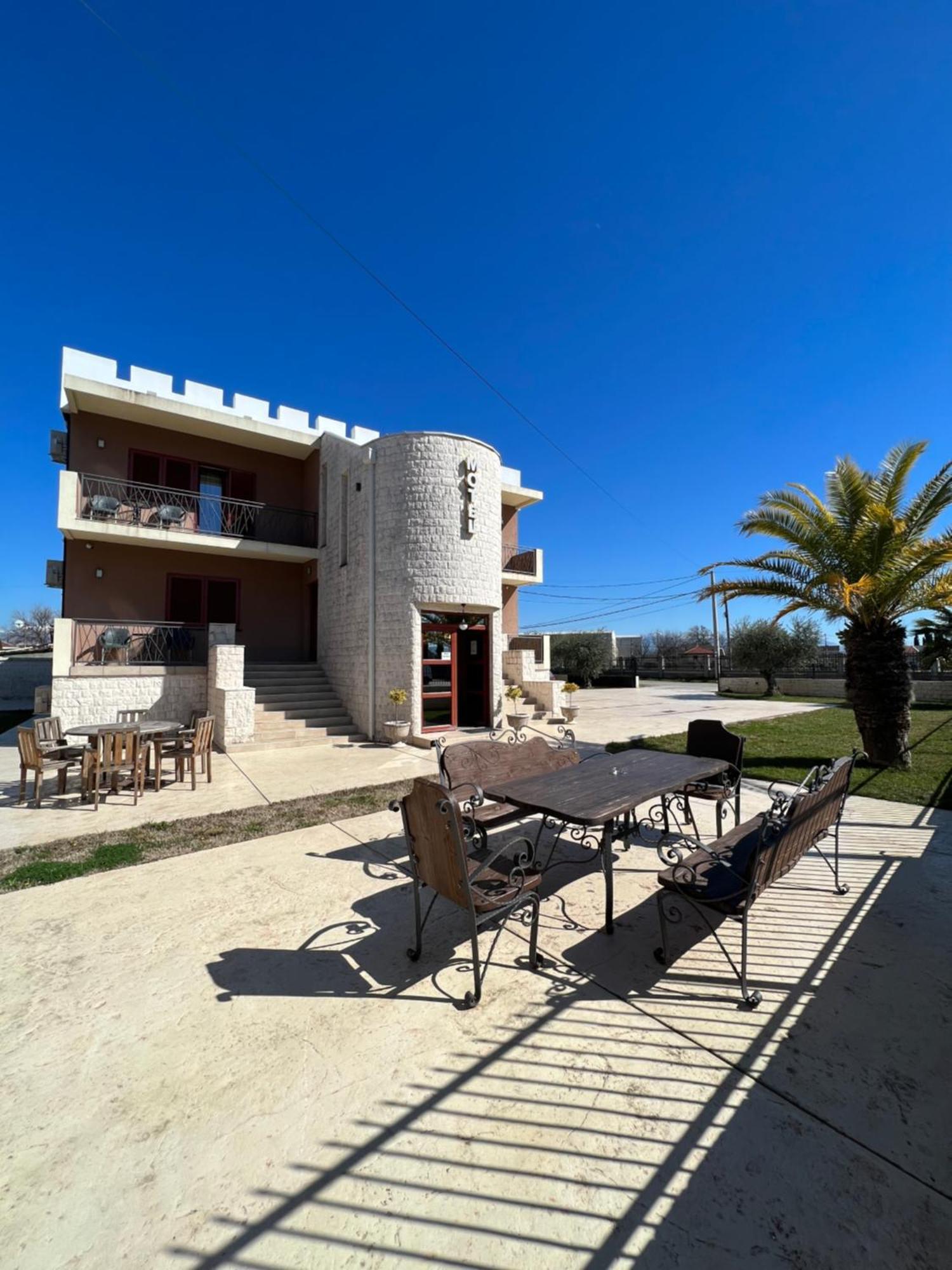 Motel Zeta Lux Mitrovici  ภายนอก รูปภาพ
